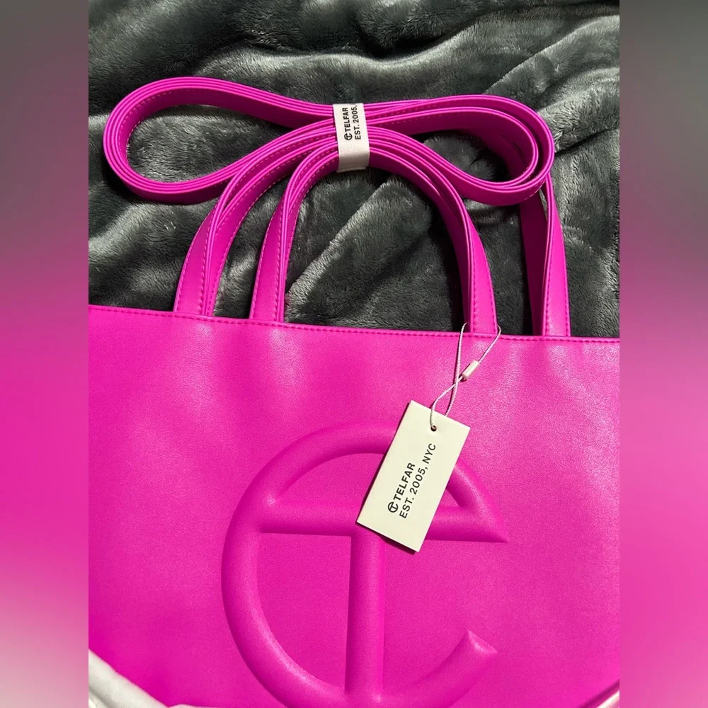 Azalea medium Telfar bag - Picture 2 of 3